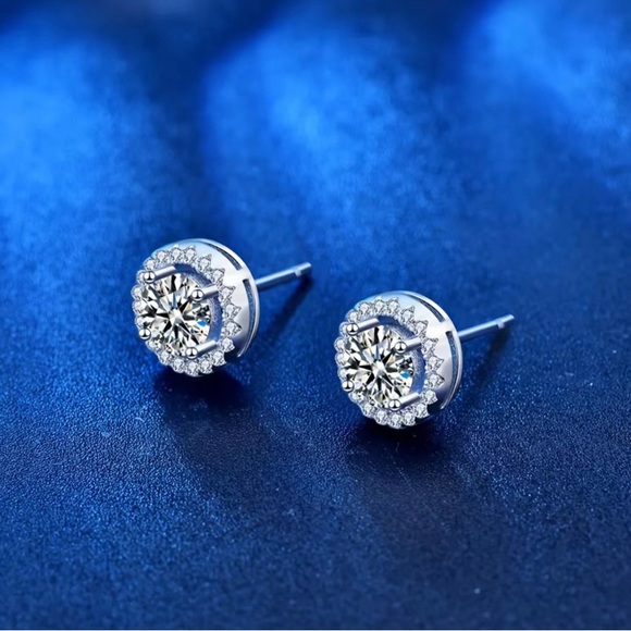 💎New Moissanite Diamond Halo Earrings - Picture 3 of 11